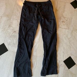 The North Face lightweight pants size 4